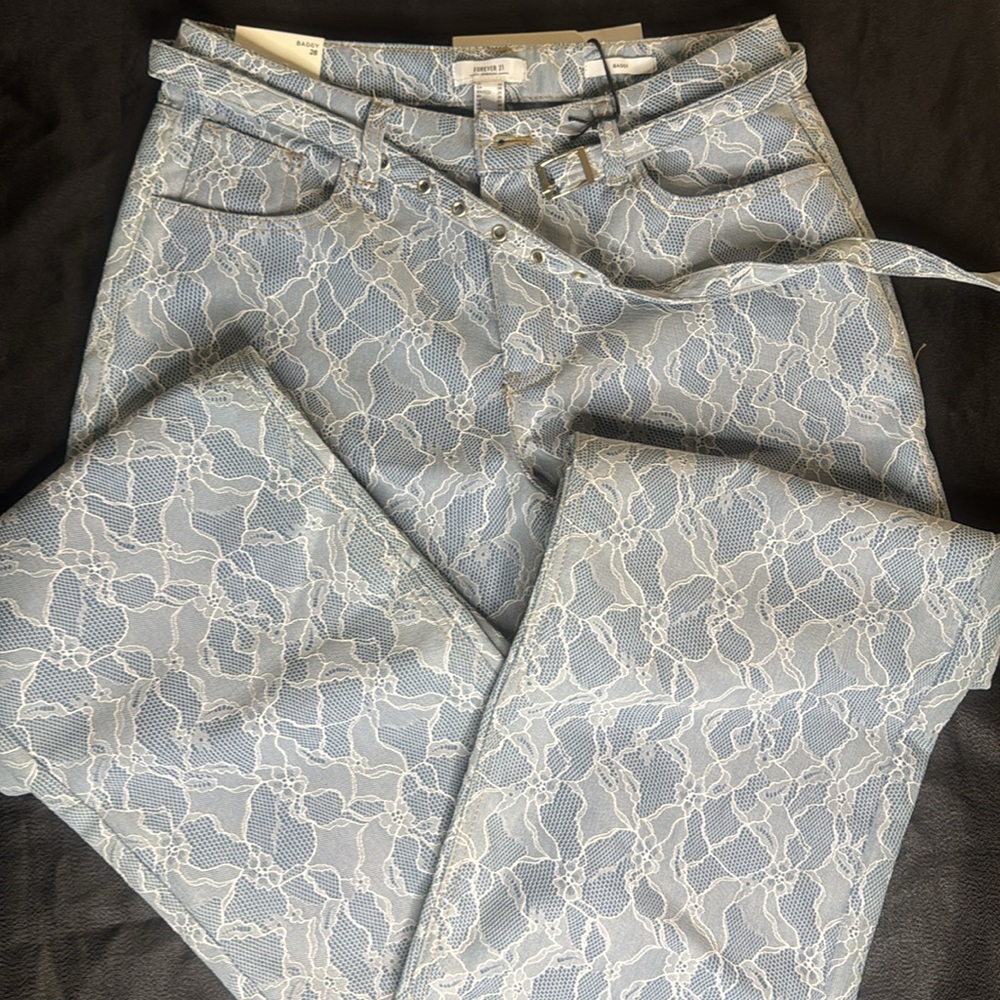 Forever 21 sz 28 baggy lace jeans‎ new w tags